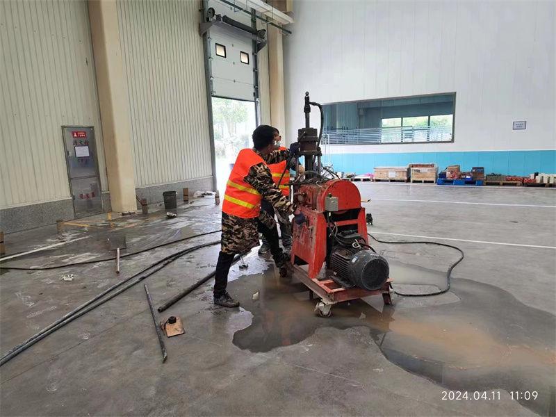 辛集厂房地面下沉塌陷注浆加固施工